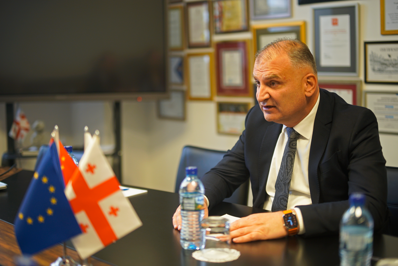 ჩინეთის სახალხო რესპუბლიკის ელჩის ოფიციალური ვიზიტი კავკასიის უნივერსიტეტში
